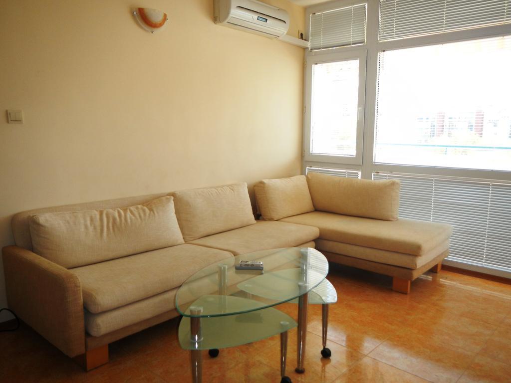 Apartment In Elit 3 Apartcomplex 써니비치 객실 사진